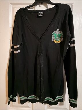Hot Topic- Warner Bros. Harry Potter Black Cardigan- Slytherin